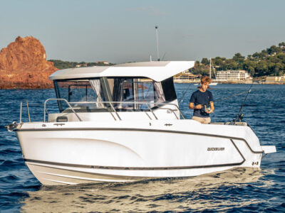 Quicksilver 625 Pilothouse