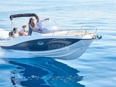 Quicksilver 675 Sundeck