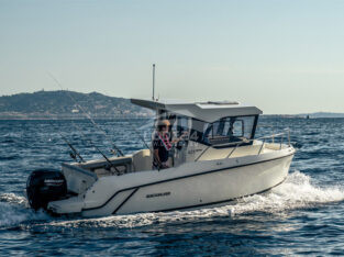 Quicksilver 625 Pilothouse